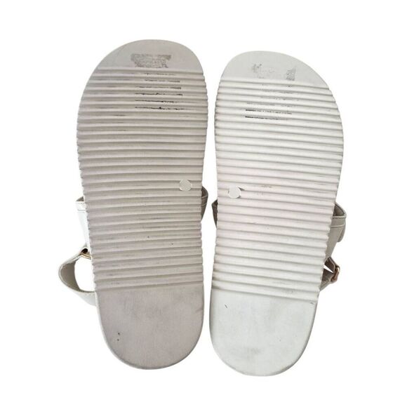 Steve Madden Slingback Sandal in Bone Size 9 Gold Detail Hook and Loop Closure - Picture 9 of 10